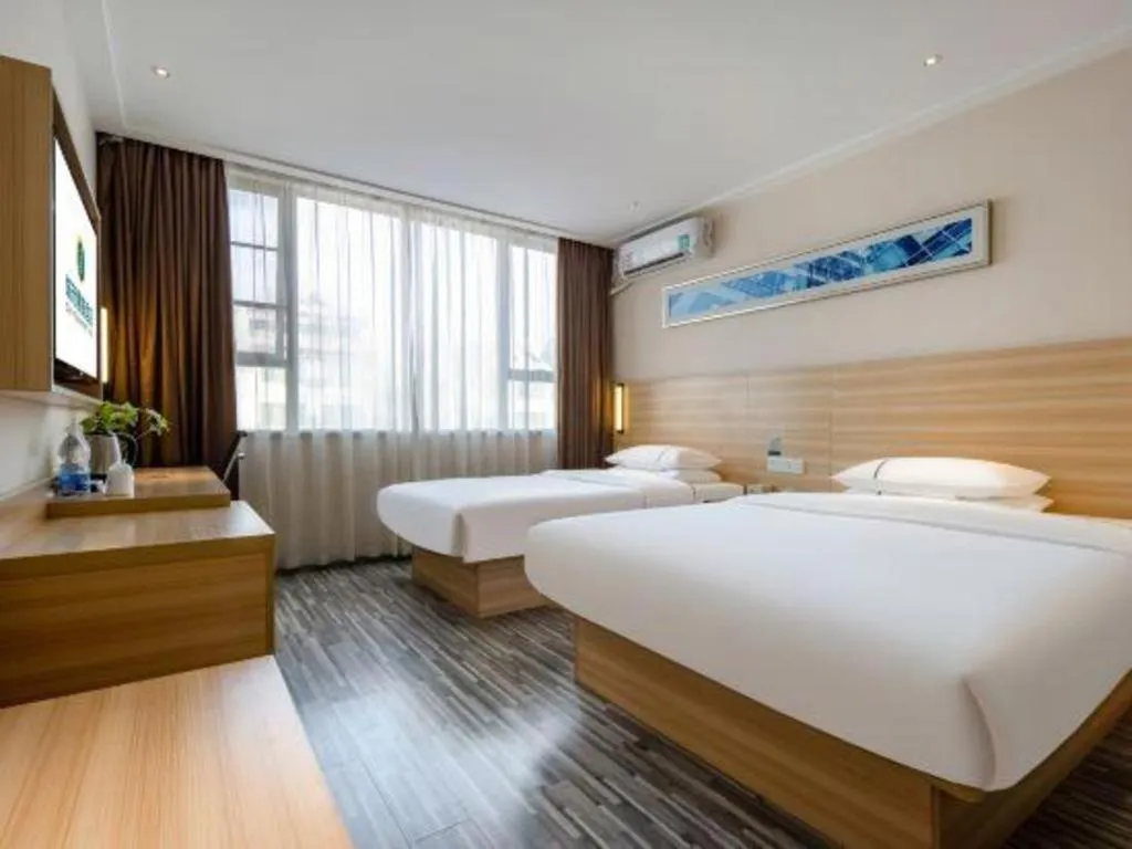Bed in City Comfort Inn Hezhou High Speed Railway Station