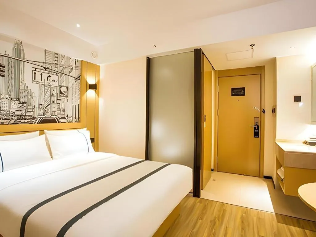 Bed in City Comfort Inn Guilin Pingle