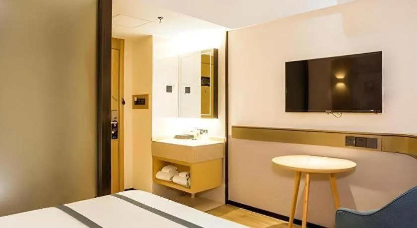 Bed in City Comfort Inn Guilin Pingle