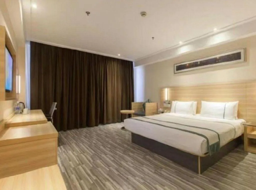Bed in City Comfort Inn Wuhan Guanggu Finance Port