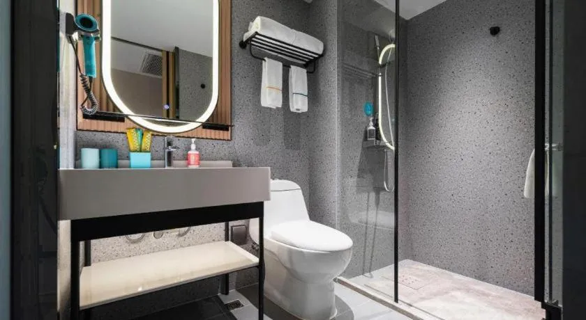 City Comfort Inn Wuhan Guanggu Finance Port