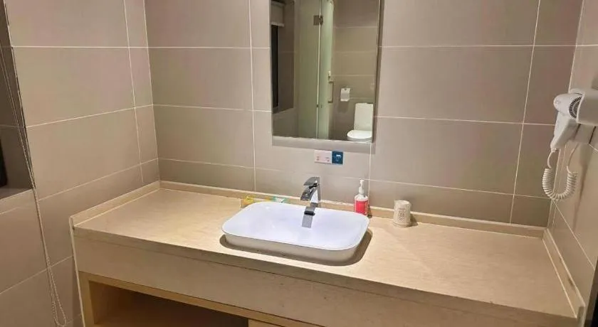 City Comfort Inn Wuhan Guanggu Finance Port