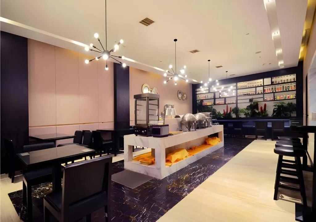 City Comfort Inn Wuhan Guanggu Finance Port