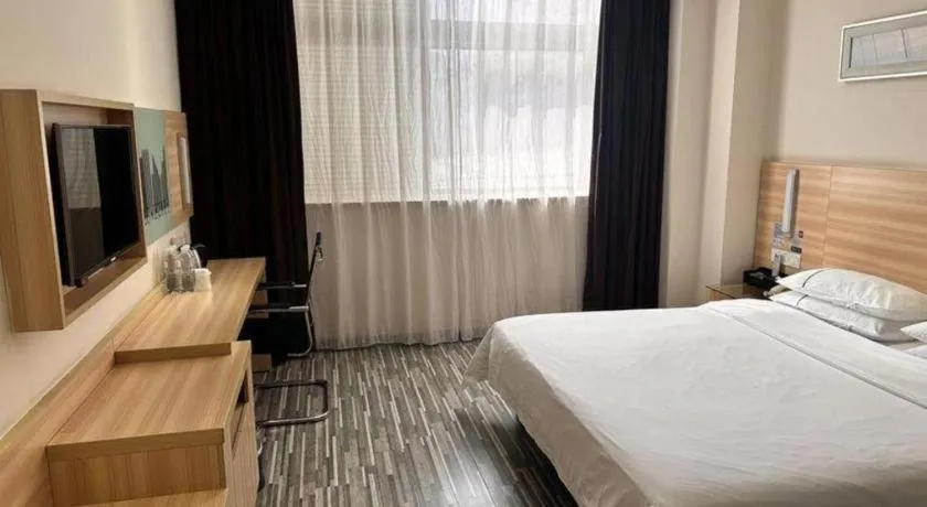 Bed in City Comfort Inn Wuhan Guanggu Finance Port