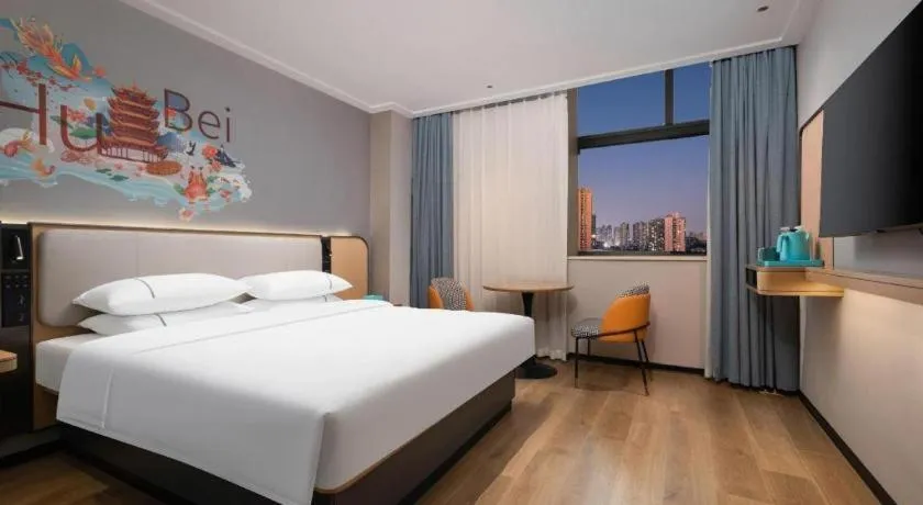 Bed in City Comfort Inn Wuhan Guanggu Finance Port
