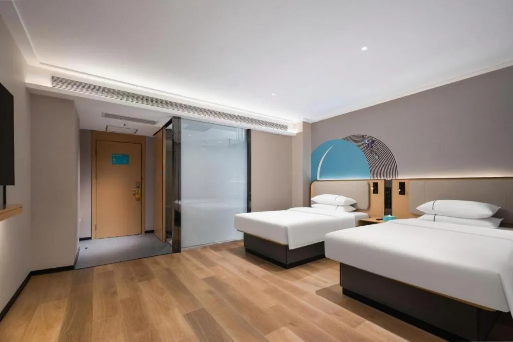 Bed in City Comfort Inn Wuhan Guanggu Finance Port