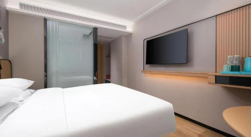 Bed in City Comfort Inn Wuhan Guanggu Finance Port