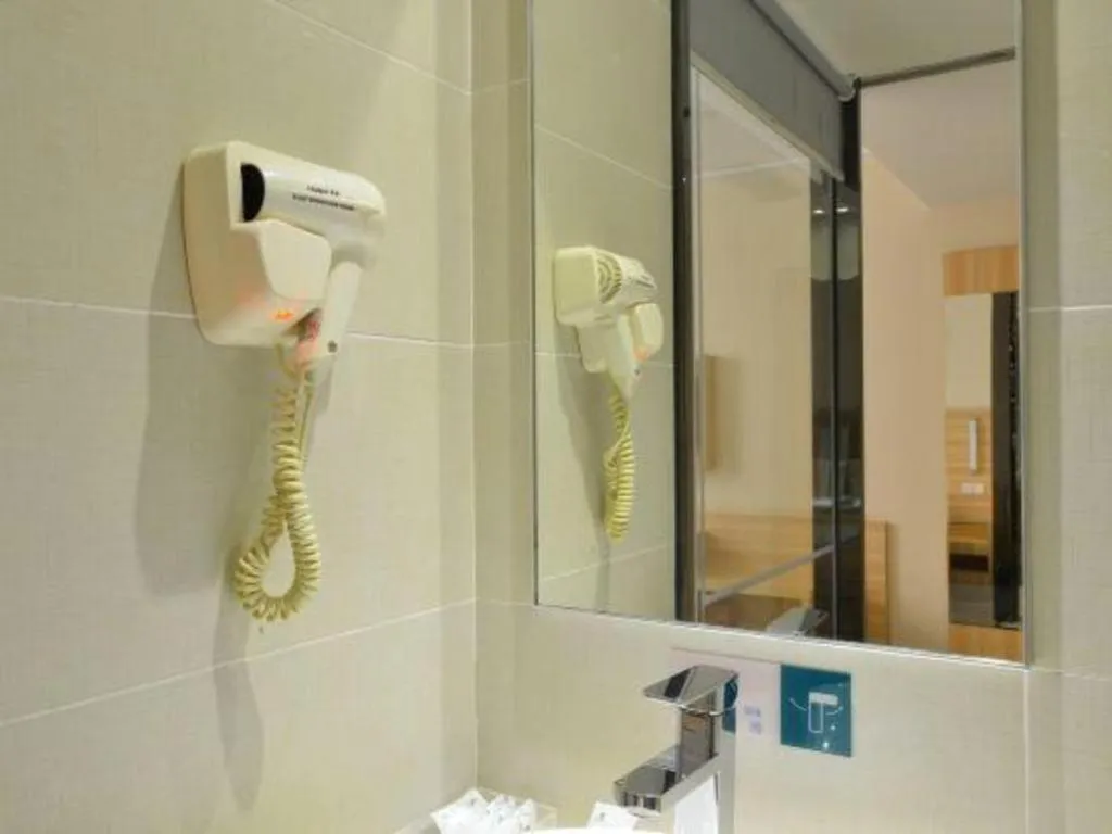 City Comfort Inn Wuhan Guanggu Finance Port