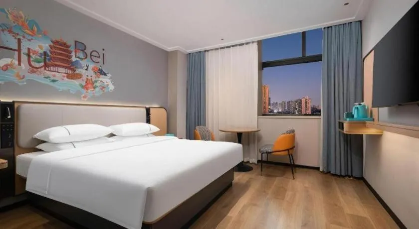 Bed in City Comfort Inn Wuhan Guanggu Finance Port