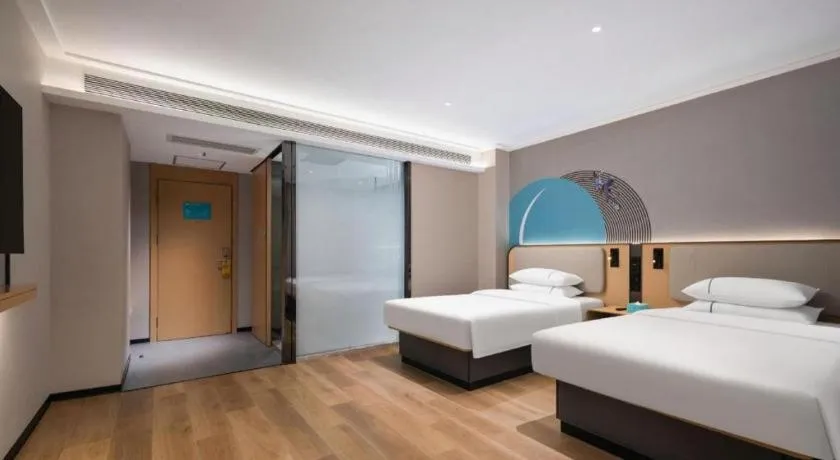 Bed in City Comfort Inn Wuhan Guanggu Finance Port