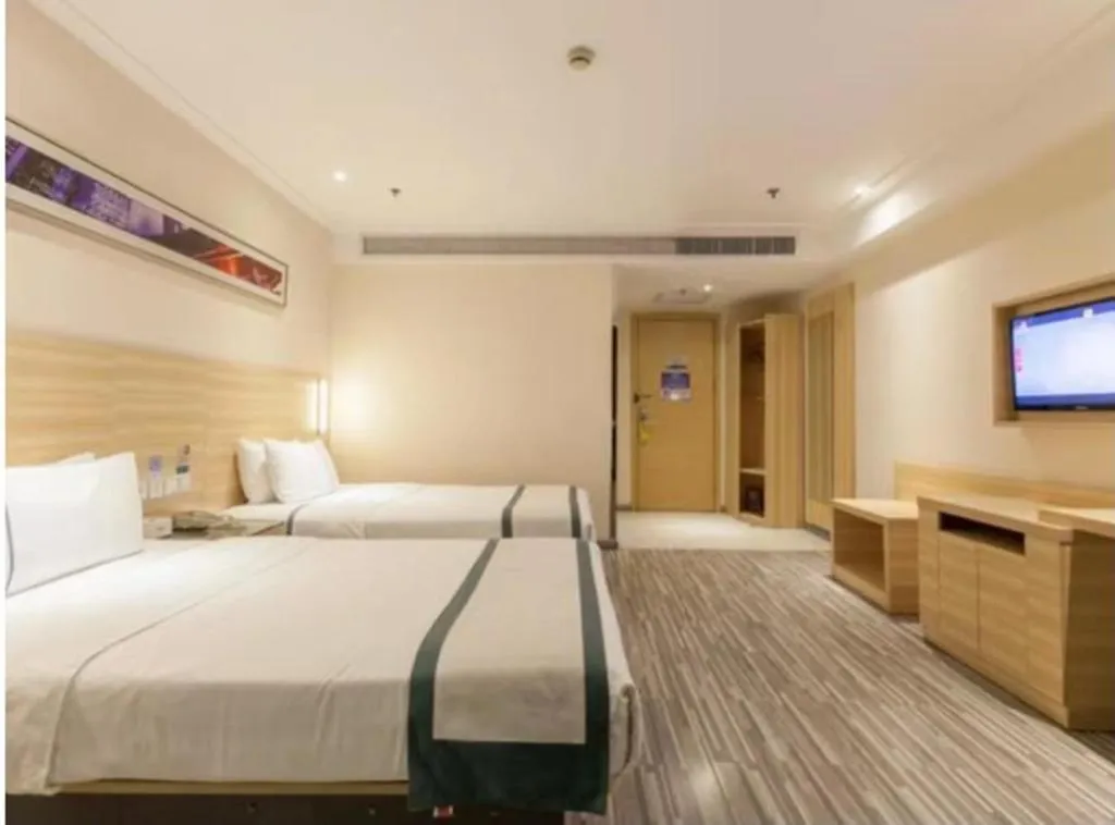 Bed in City Comfort Inn Wuhan Guanggu Finance Port