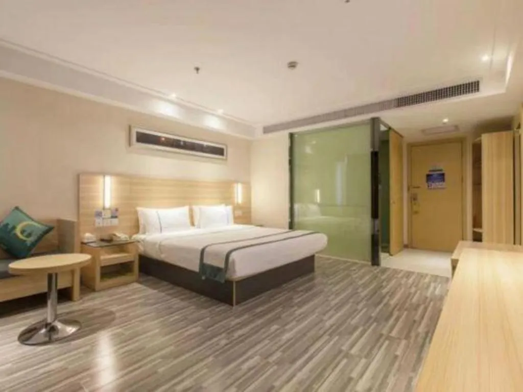 Bed in City Comfort Inn Wuhan Guanggu Finance Port