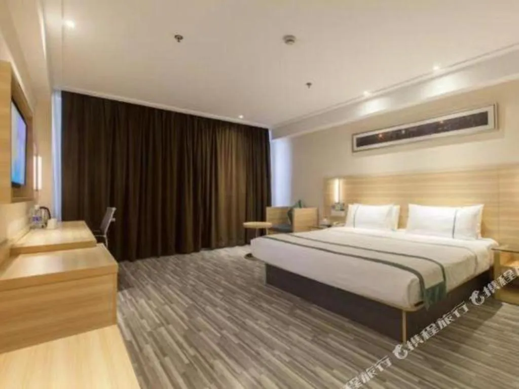 Bed in City Comfort Inn Wuhan Guanggu Finance Port