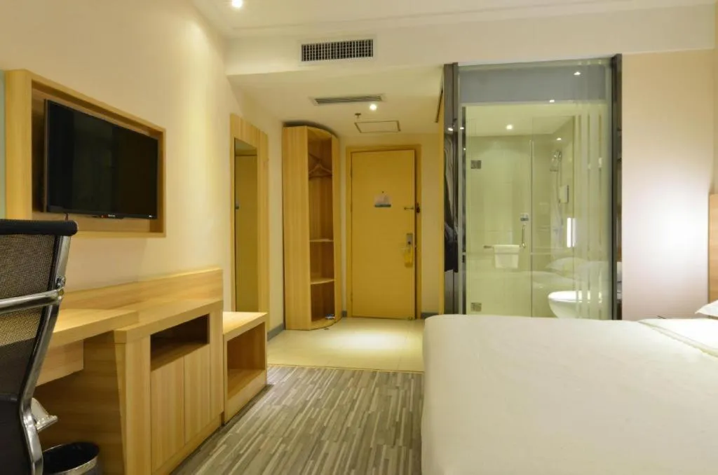 Bed in City Comfort Inn Wuhan Guanggu Finance Port