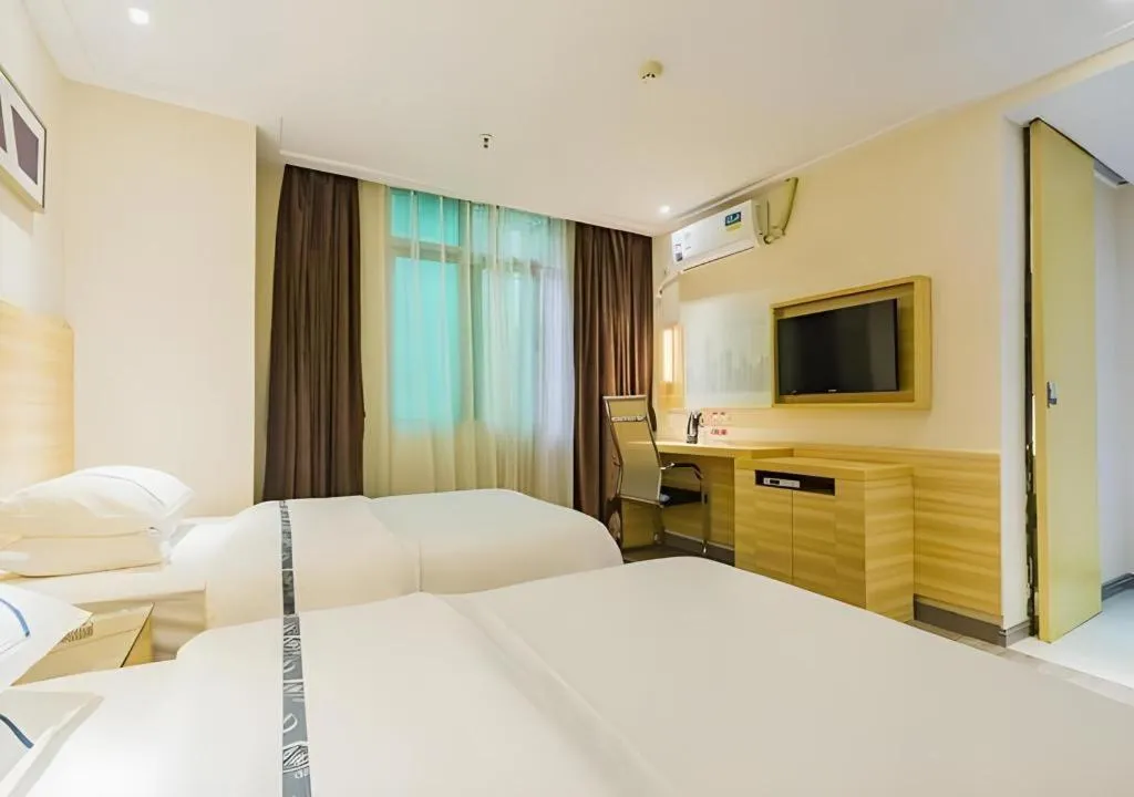Bed in City Comfort Inn Zhuhai Hengqin Ocean Kingdom Huafa Shangdu