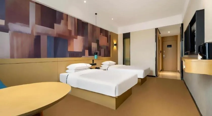 Bed in City Comfort Inn Liuzhou Wuling Liutai Road