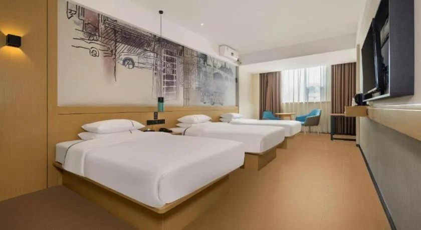 Bed in City Comfort Inn Liuzhou Wuling Liutai Road