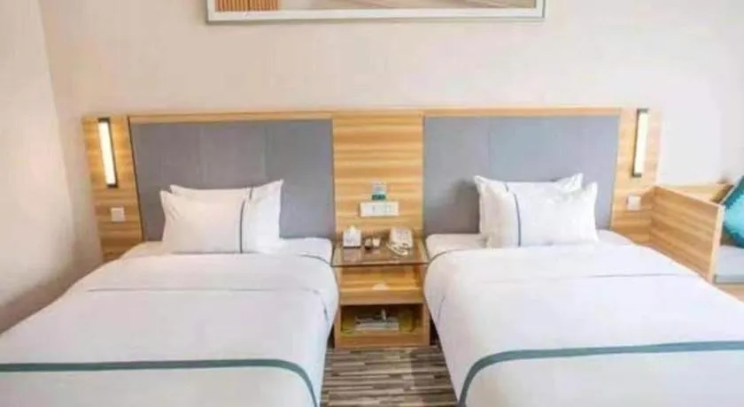 Bed in City Comfort Inn Changsha Yuelu Mountain Hunan University Central South University