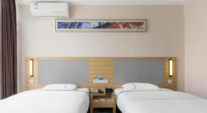 Bed in City Comfort Inn Hechi Yizhou Bus Terminal