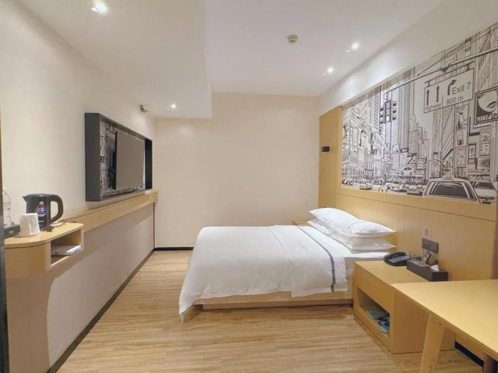 Bed in City Comfort Inn Huizhou Longmen