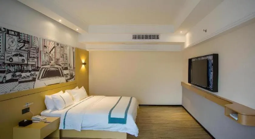 Bed in City Comfort Inn Huizhou Longmen