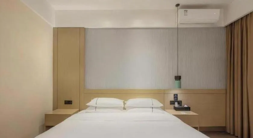Bed in City Comfort Inn Hainan Tunchang Changsheng Road