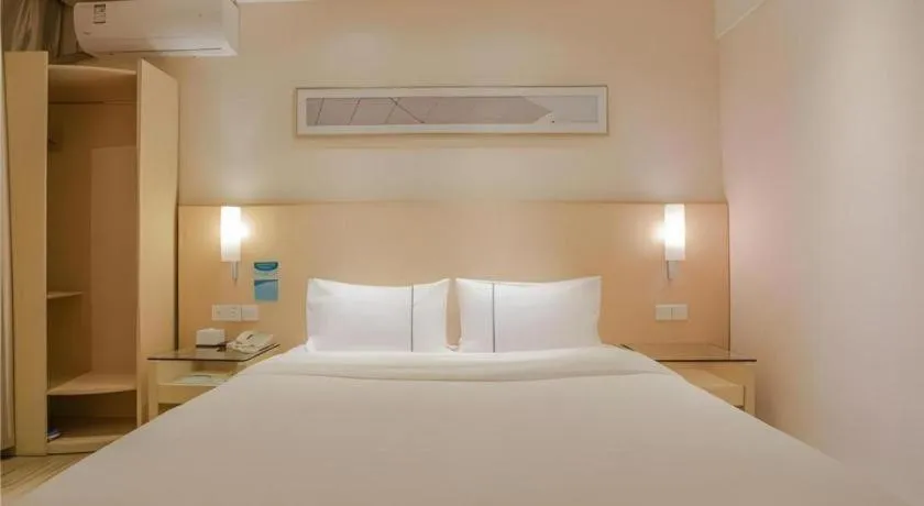 Bed in City Comfort Inn Nanning Dancun Road