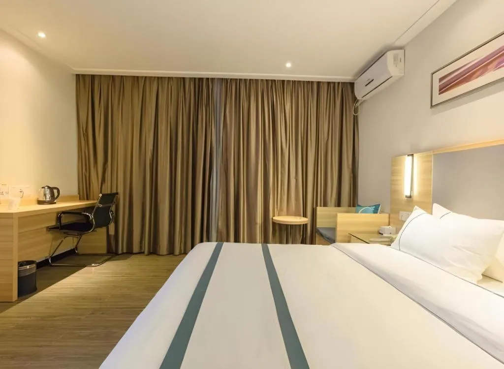 Bed in City Comfort Inn Chengdu Hongpailou Wuhou Avenue Metro Station