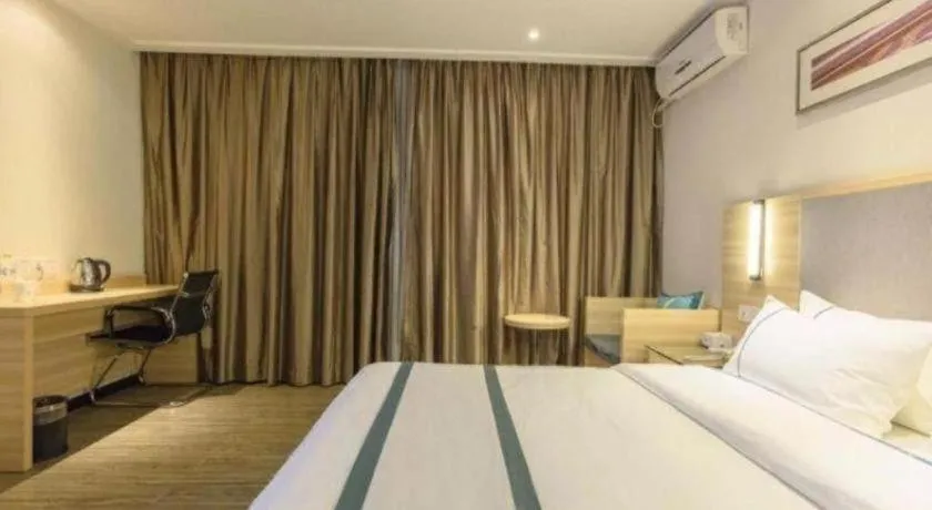 Bed in City Comfort Inn Chengdu Hongpailou Wuhou Avenue Metro Station