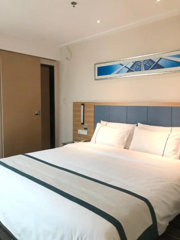 Bed in City Comfort Inn Chengdu Hongpailou Wuhou Avenue Metro Station