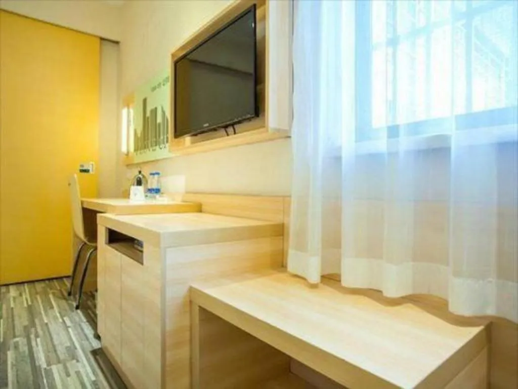 City Comfort Inn Guilin North High Speed Railway Station Square