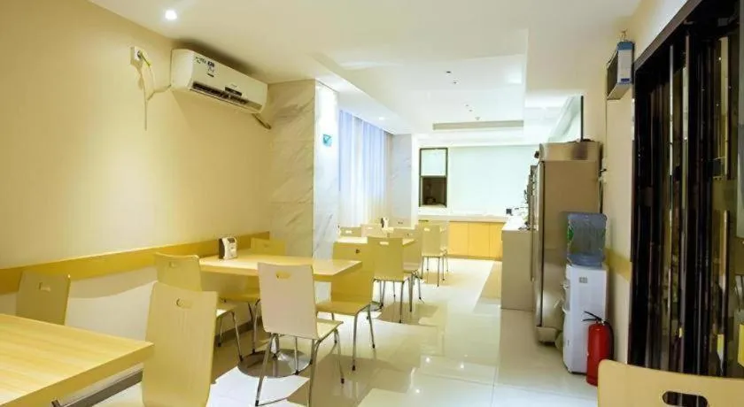 City Comfort Inn Guilin North High Speed Railway Station Square