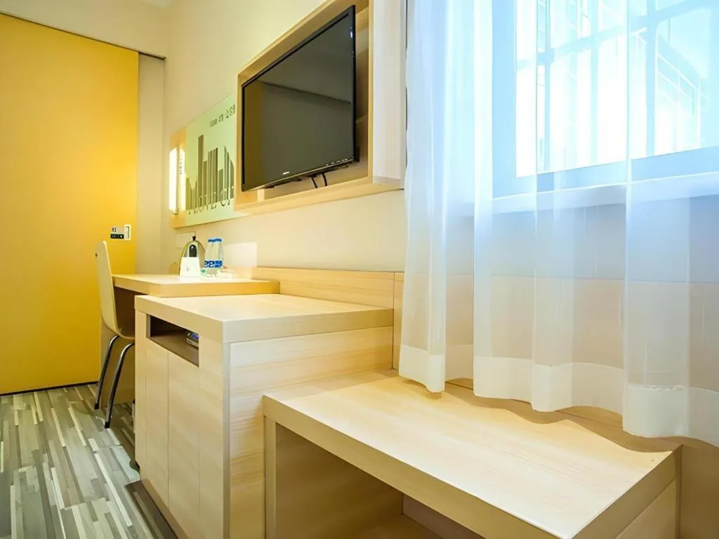 City Comfort Inn Guilin North High Speed Railway Station Square