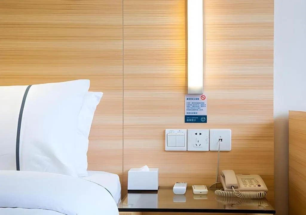 Bed in City Comfort Inn Guilin Jiatianxia Square International Conferences & Exhibition Center