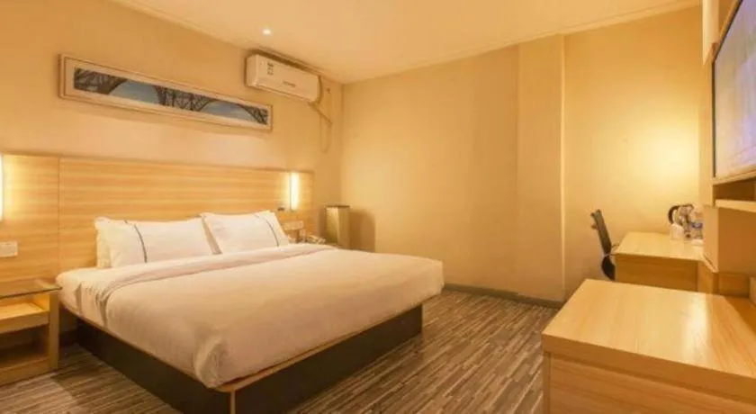 Bed in City Comfort Inn Wuhan Zoo Guobo Maying Road Metro Station