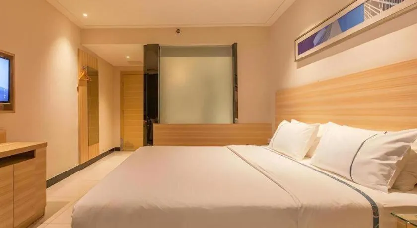 Bed in City Comfort Inn Wuhan Zoo Guobo Maying Road Metro Station