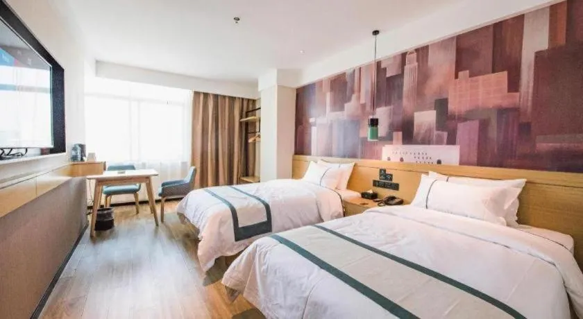 Bed in City Comfort Inn Shanwei Luhe