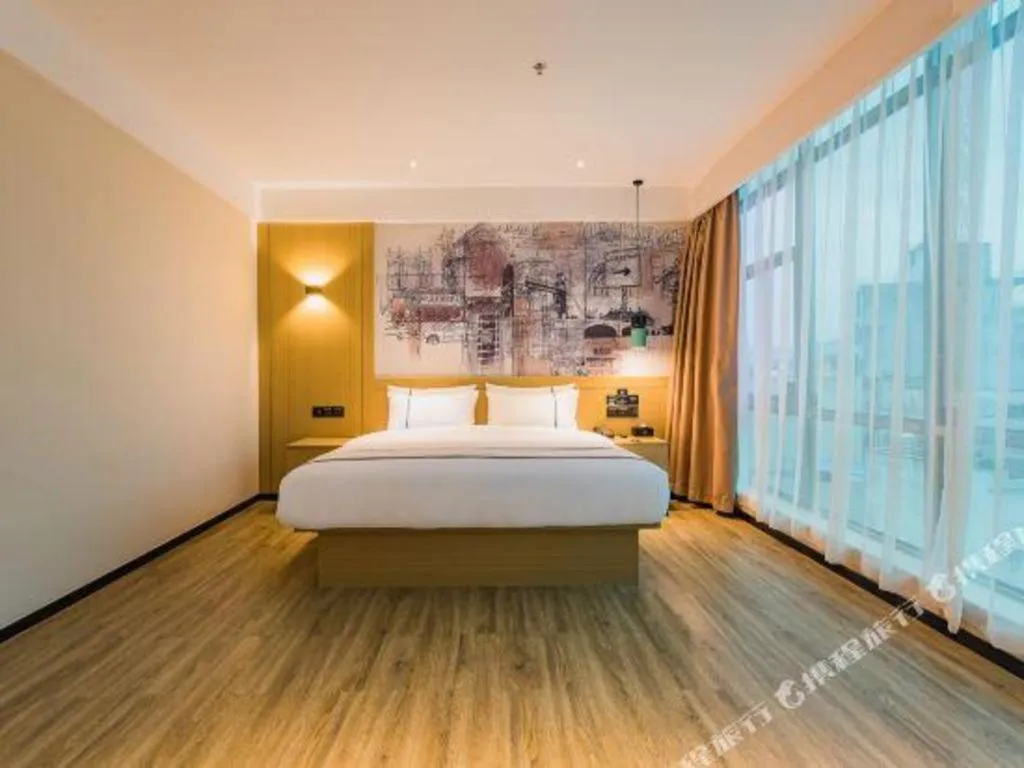 Bed in City Comfort Inn Shanwei Luhe