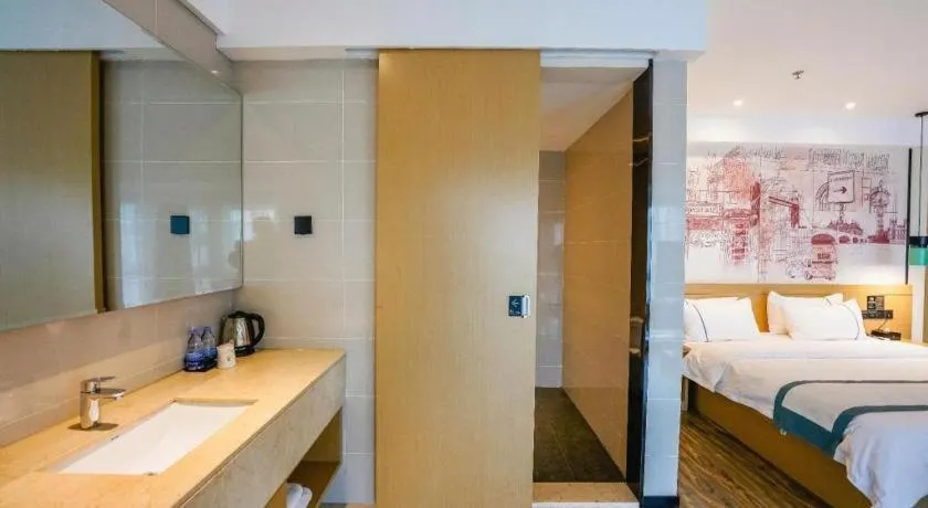 Bed in City Comfort Inn Nanchang Jiangxi Normal University