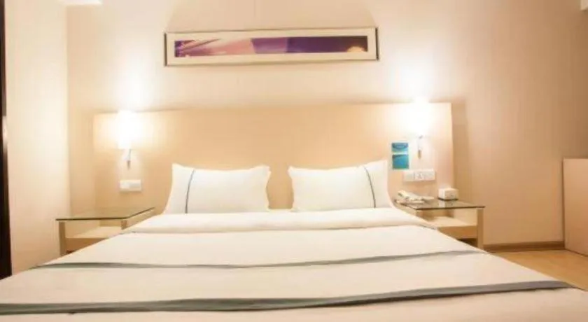 Bed in City Comfort Inn Nanning Zoo Metro Station