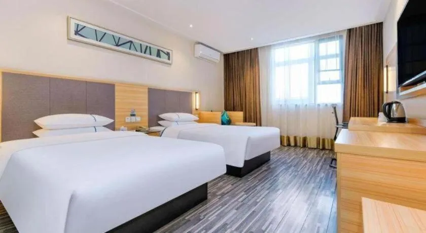 Bed in City Comfort Inn Chongqing Shiqiao Plaza Metro Station