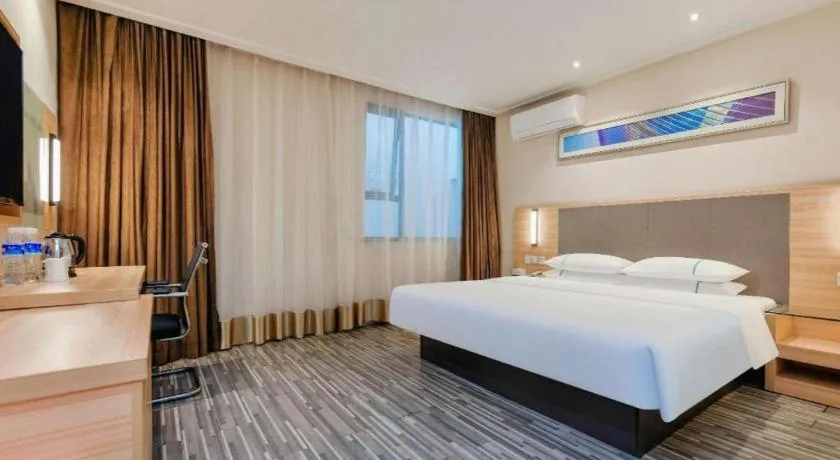 Bed in City Comfort Inn Chongqing Shiqiao Plaza Metro Station