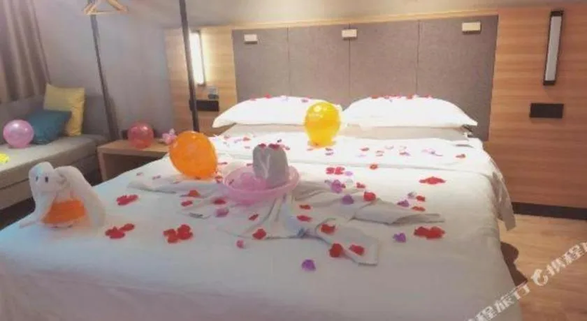 Bed in City Comfort Inn Chongqing Shiqiao Plaza Metro Station