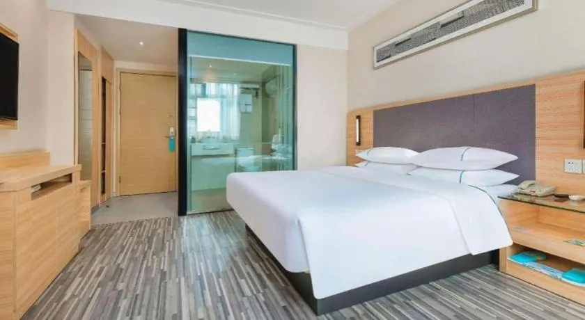 Bed in City Comfort Inn Chongqing Shiqiao Plaza Metro Station