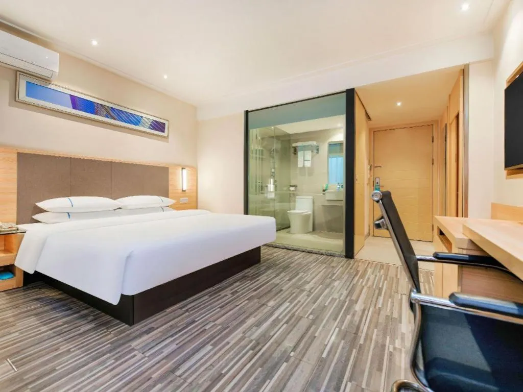 Bed in City Comfort Inn Chongqing Shiqiao Plaza Metro Station