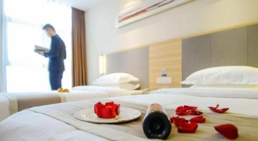 Bed in City Comfort Inn Chongqing Daping Shidai Tianjie