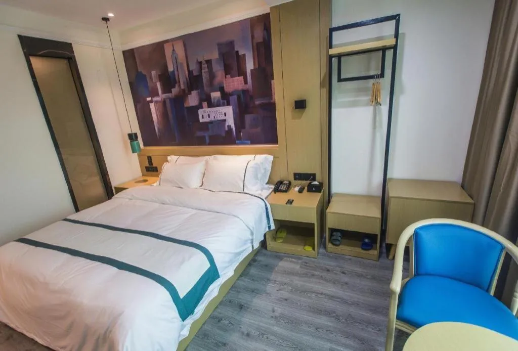 Bed in City Comfort Inn Shaoguan High-speed Railway Station Xilian Examination Center