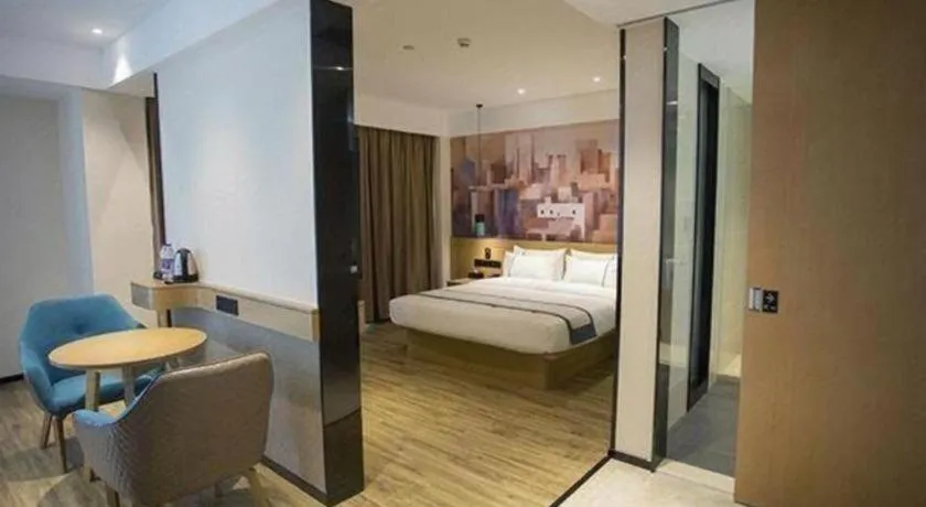 Bed in City Comfort Inn Taizhou Wanda Plaza