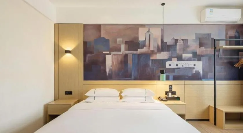 Bed in City Comfort Inn Changde Lixian Taohuatan