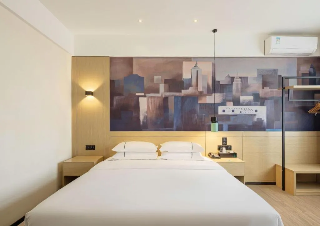 Bed in City Comfort Inn Changde Lixian Taohuatan